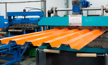 Профлист: виды и применение в современном строительстве